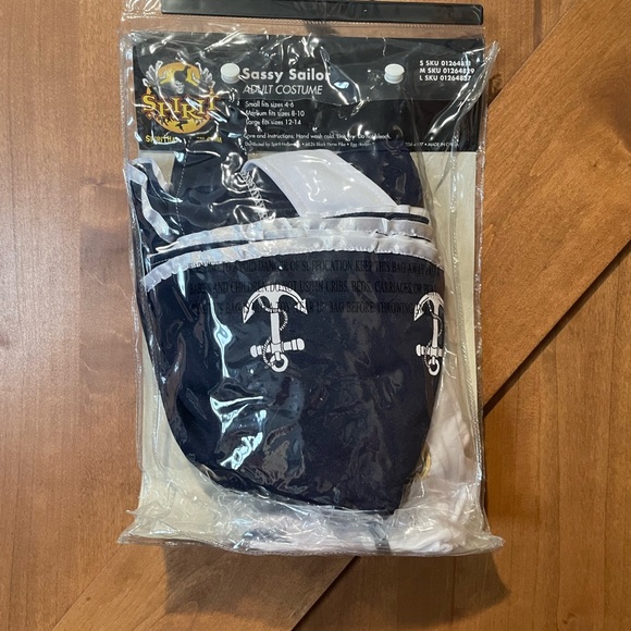 Sassy sailor costume size 8-10 - Picture 8 of 8